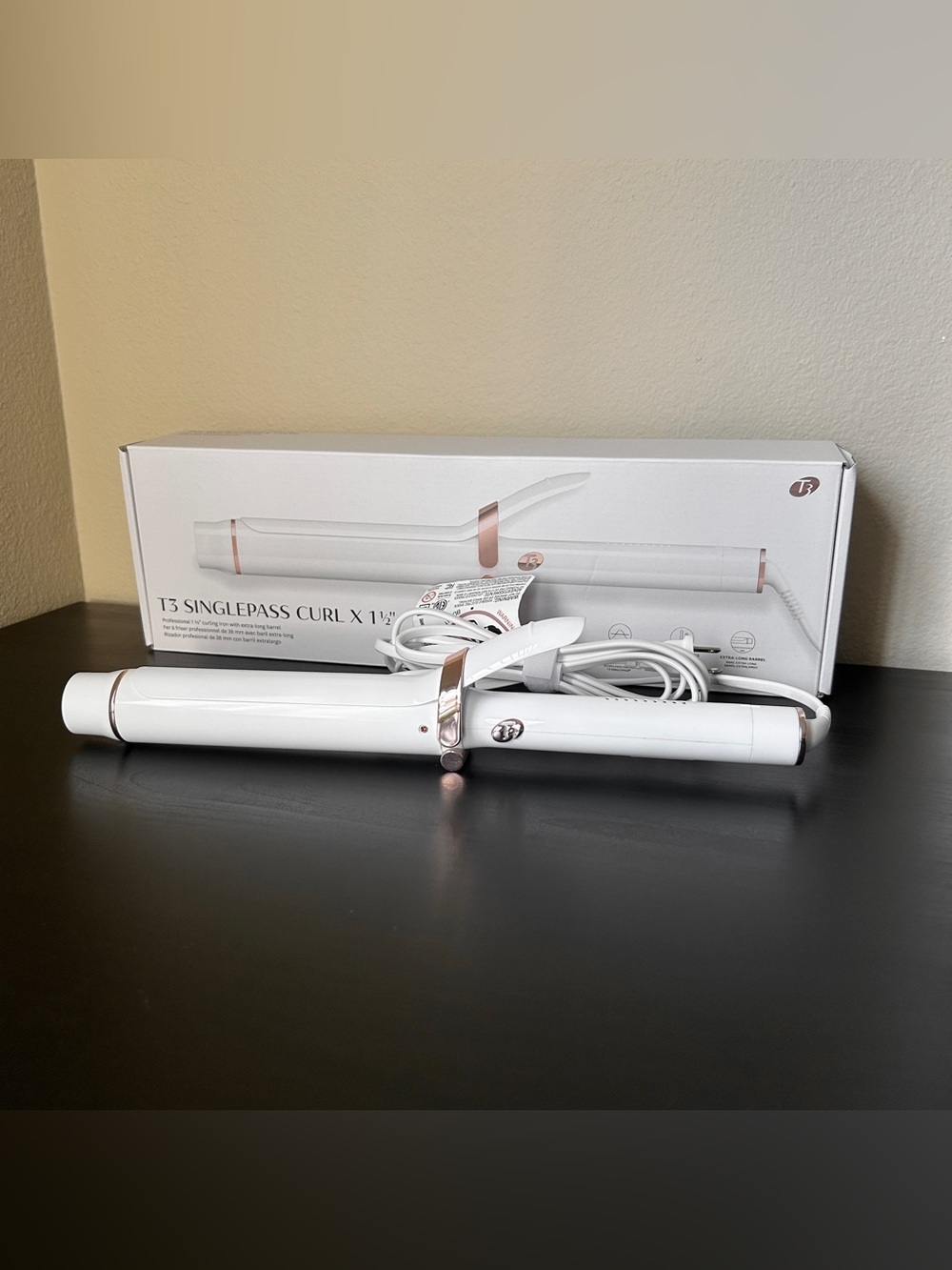 T3 1.5” SinglePass Curl X Ceramic Extra-Long Barrel Curling Iron